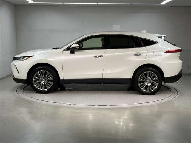 Toyota Harrier 4