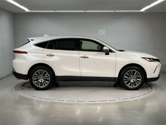 Toyota Harrier 5