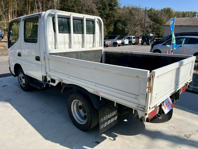 Hino Dutro 3