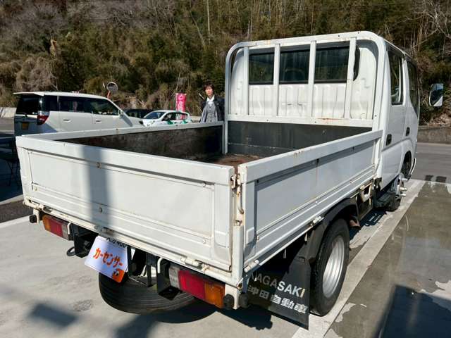 Hino Dutro 5