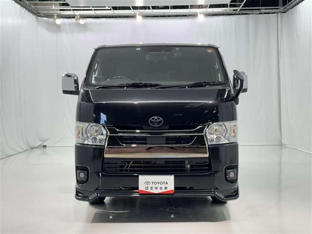 Toyota Hiace Van 3