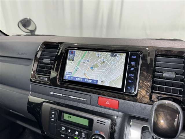 Toyota Hiace Van 10