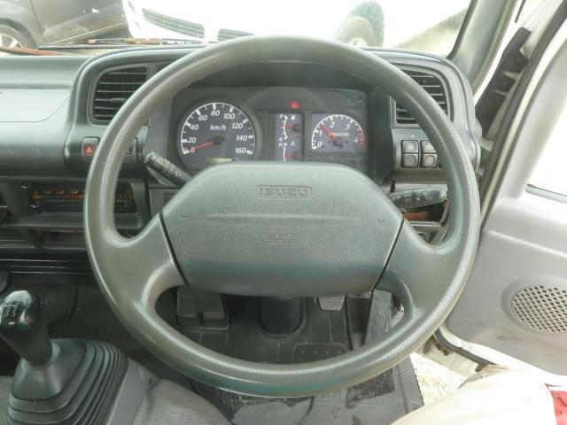 Isuzu Elf 6