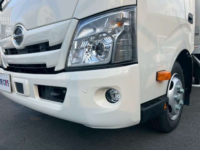 Hino Dutro 12