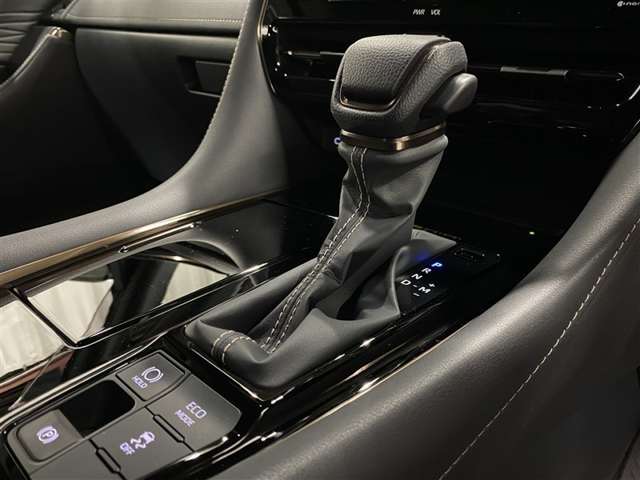 Toyota Alphard 8