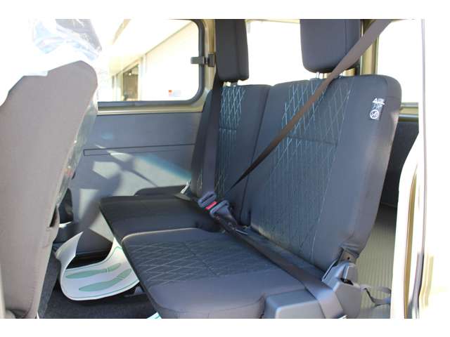 Daihatsu Atrai 6