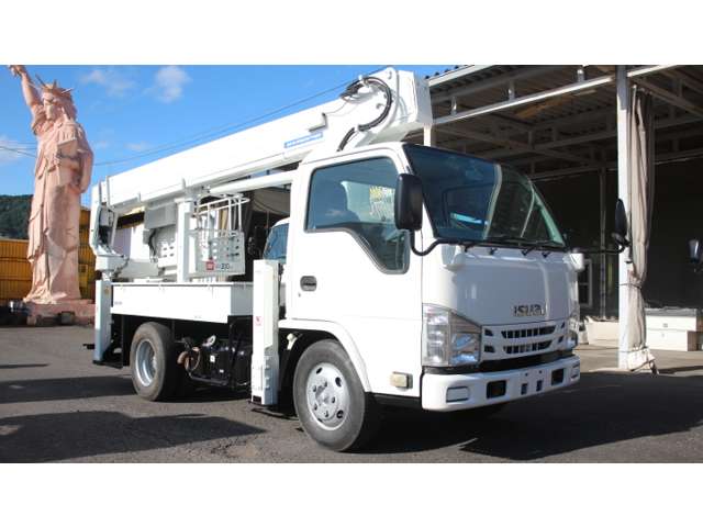 Isuzu Elf 2