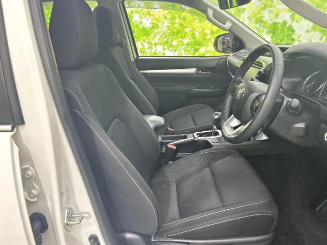 Toyota Hilux 2