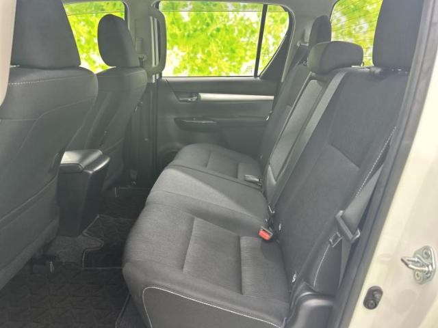 Toyota Hilux 9