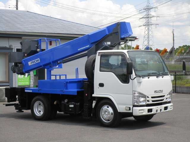 Isuzu Elf 2