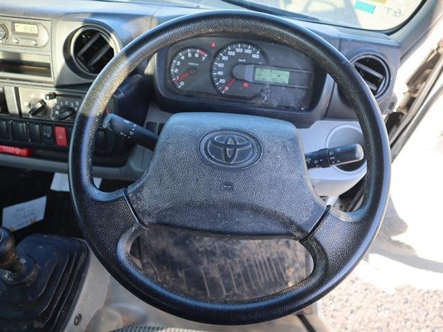 Toyota Toyoace 4