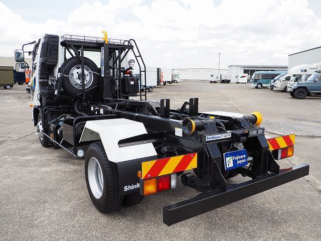 Mitsubishi Fuso Fighter 7