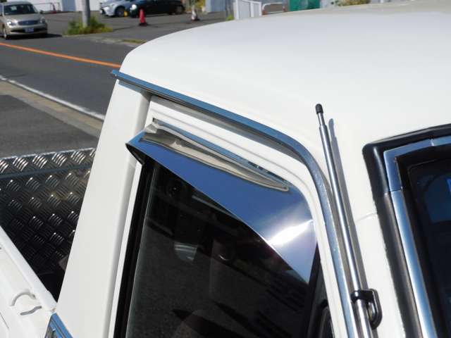 Nissan Sunny Truck 11