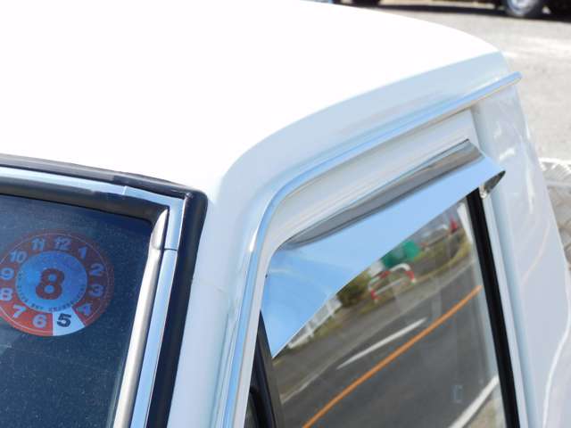 Nissan Sunny Truck 12