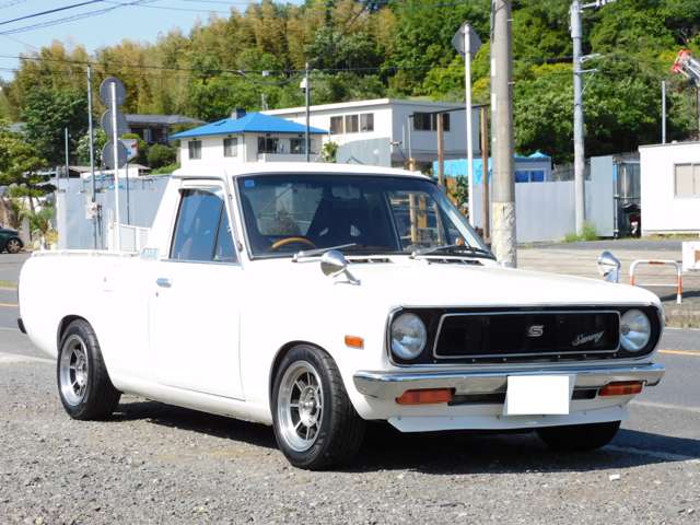 Nissan Sunny Truck 2