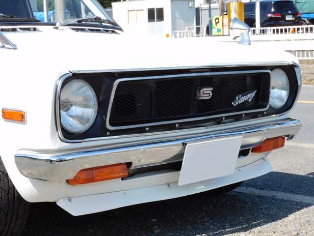 Nissan Sunny Truck 5