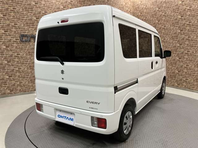 Suzuki Every 12