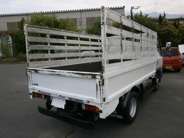 Mitsubishi Fuso Canter Guts 2