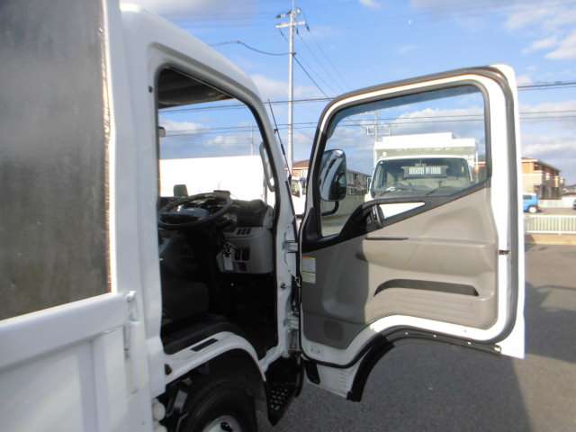 Mitsubishi Fuso Canter 11