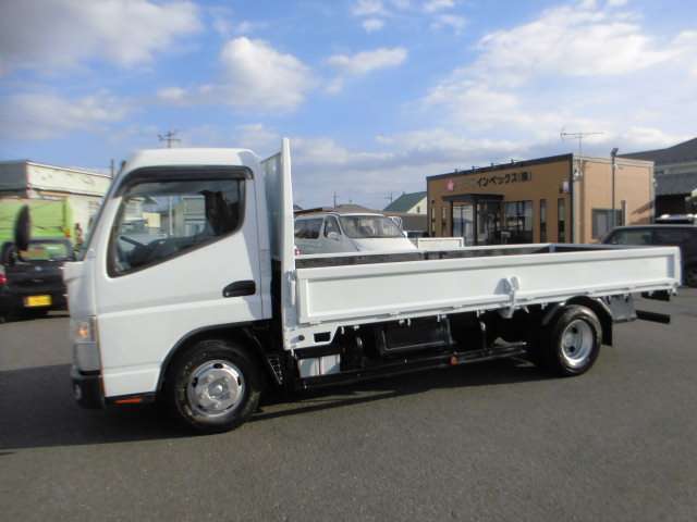 Mitsubishi Fuso Canter 9