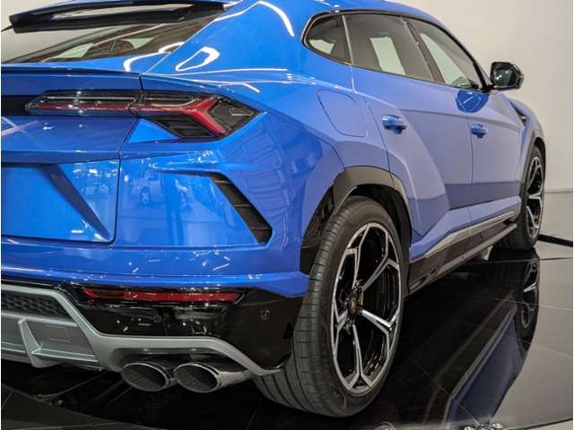 Lamborghini ウルス 11