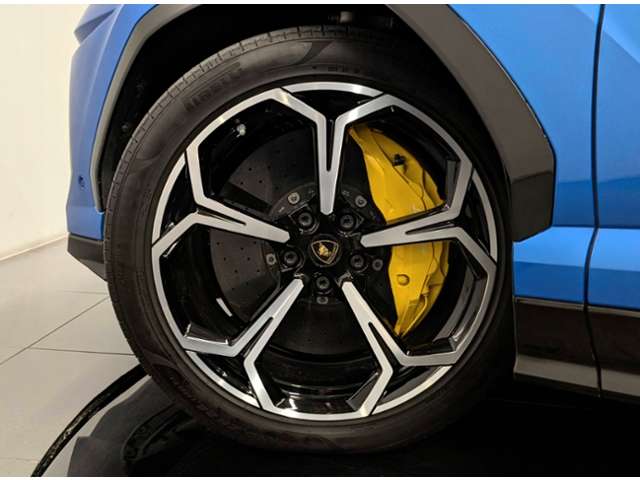 Lamborghini ウルス 12