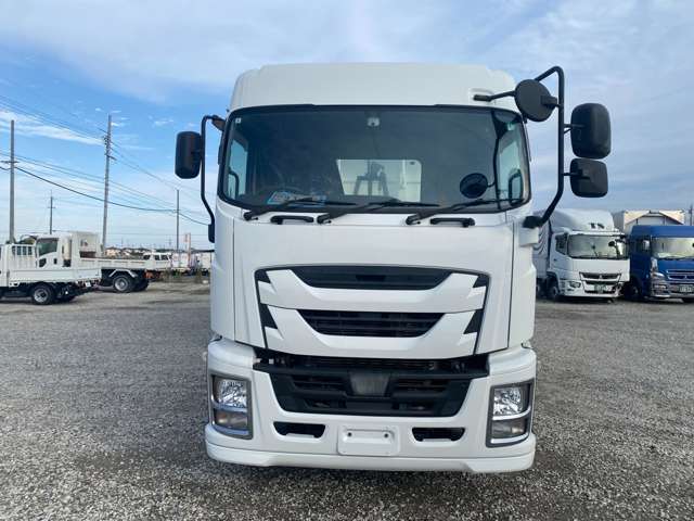 Isuzu Giga 2
