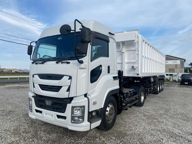 Isuzu Giga 3