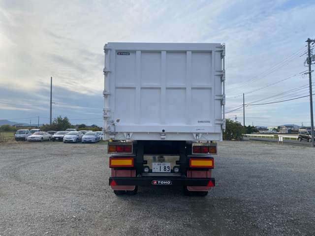 Isuzu Giga 7