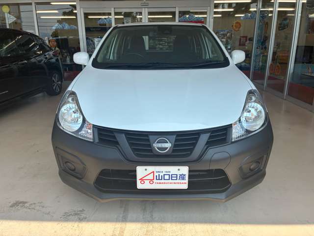 Nissan AD 5