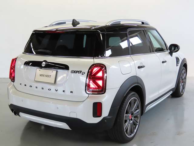 MINI Crossover 11