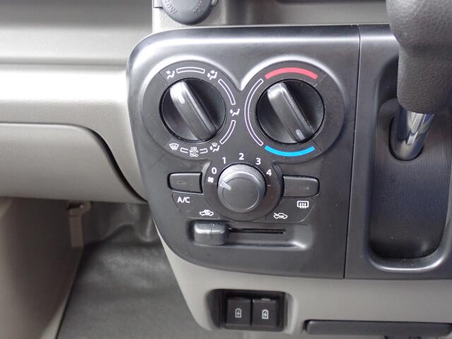 Suzuki Every 12