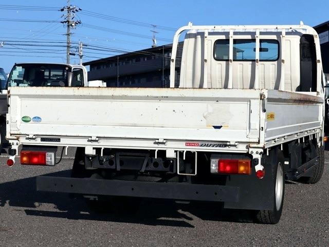 Hino Dutro 3