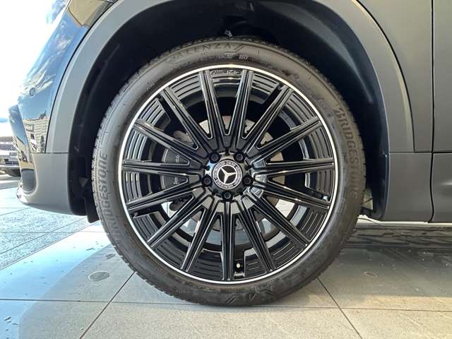 Mercedes-Benz GLB 11
