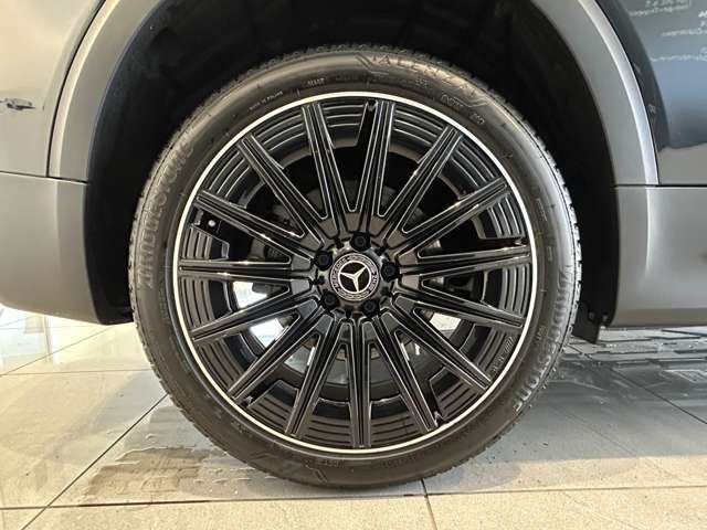 Mercedes-Benz GLB 10