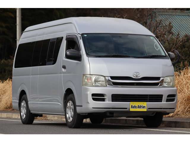 Toyota Hiace Van 2