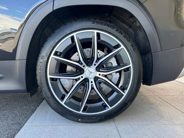 Mercedes-Benz GLB 11