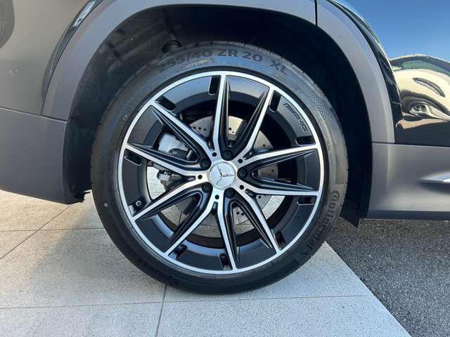 Mercedes-Benz GLB 10