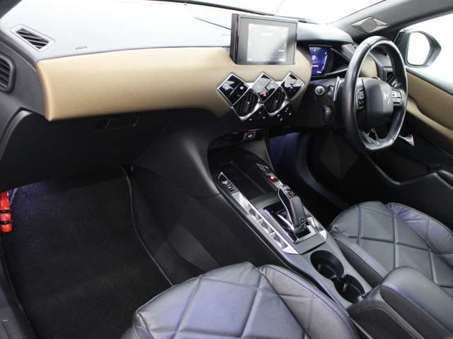 DS Automobiles DS 3 Crossback 11