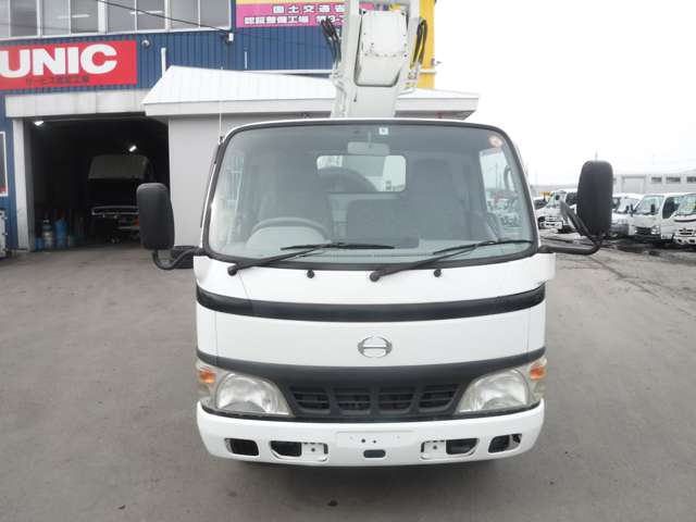 Hino Dutro 2