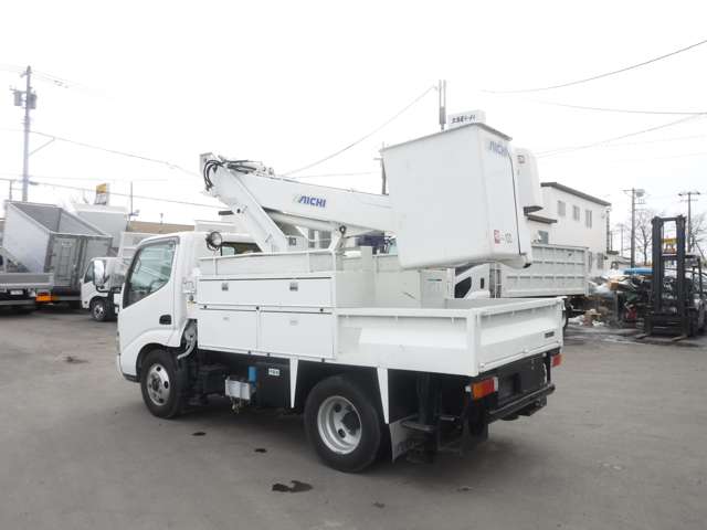 Hino Dutro 5