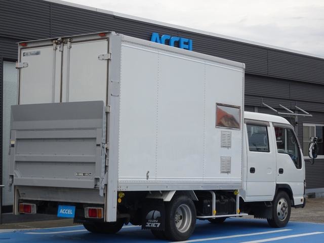 Isuzu Elf 10