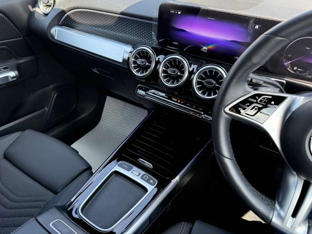 Mercedes-Benz GLB 12
