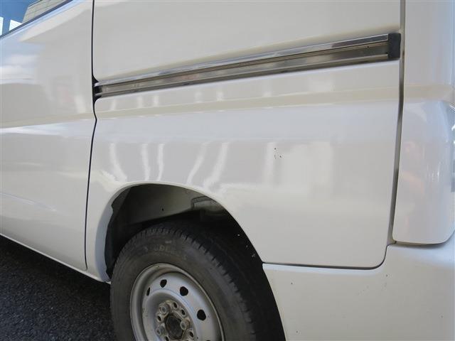Mitsubishi Minicab Van 12
