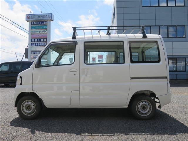 Mitsubishi Minicab Van 8