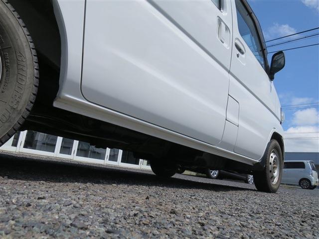 Mitsubishi Minicab Van 9