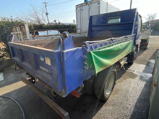Mitsubishi Fuso Canter 2