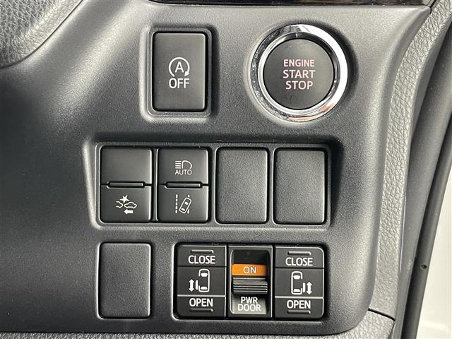 Toyota Voxy 7