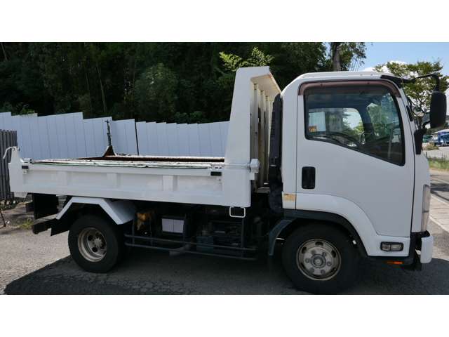 Isuzu Forward 4