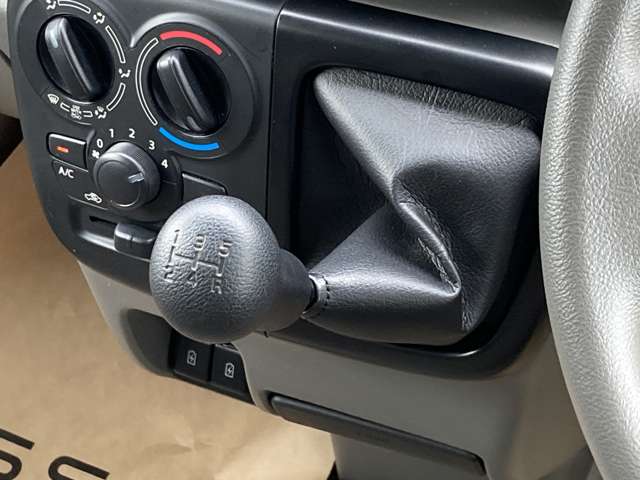 Nissan NV100 Clipper 9